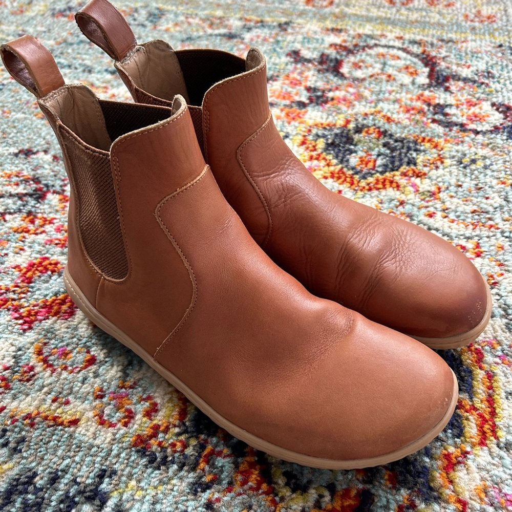 Vivobarefoot geo Chelsea boots